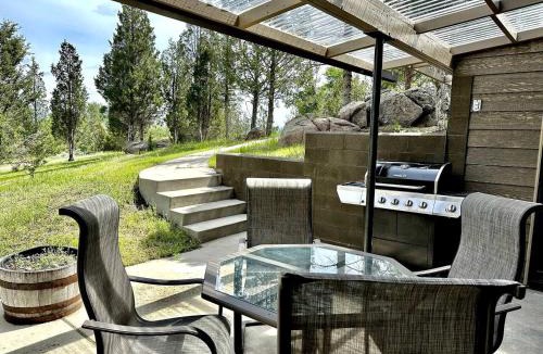 Whitehall House | Incredible Peaceful Cottage with Barbecue in Whitehall, Montana