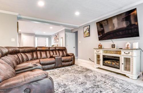 Wayne House | Indianapolis Vacation Rental about 8 Mi to Downtown!