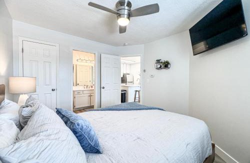 Harbor Village House | Inn Building Condo 209, Beautifully updated, view