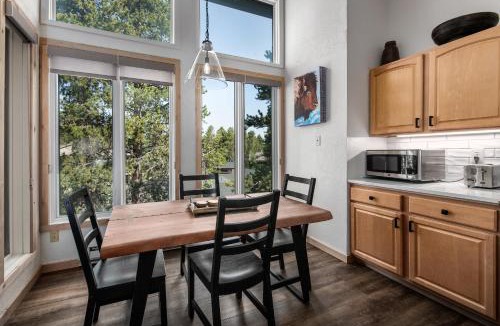 Warrior's Mark Apartment | Inner Circle Serenity Condo: Great Breck Location