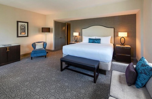 Magnificent Mile Hotel | InterContinental Chicago Magnificent Mile by IHG