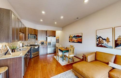 Kimball Junction House | Inviting condo in Newpark Town Center with hot tub and great balcony views