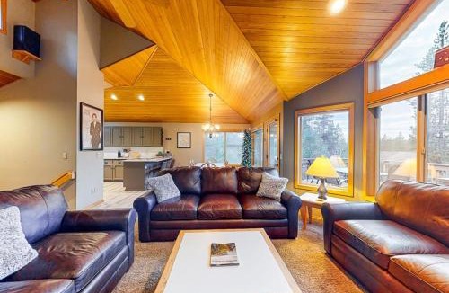 Deer Park House | Inviting house with hot tub game tables bikes & partial mountain view