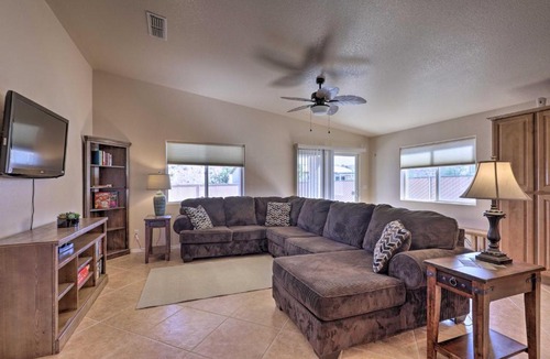 Bullhead City House | Inviting Retreat w/Patio < 1 Mi to Colorado River