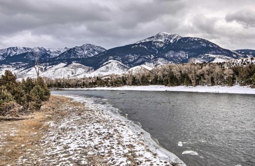 Emigrant House | Inviting Townhome: 30 Mi to Yellowstone NP!
