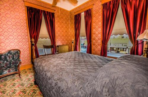 Cody Hotel | Irma Hotel