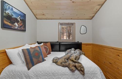 Rapid City House | Ironwood Cabin Retreat: Rustic Comfort