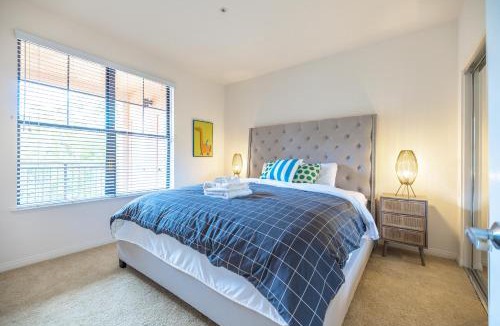 Irvine Apartment | Irvine 2Bedroom 2 Bathroom Apartment with Kitchen Pool gym