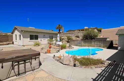 Lake Havasu City House | Jacuzzi Pool Home & Casita WiFi AC TVs RV Boat parking