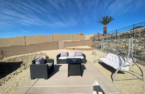 Lake Havasu City House | Jacuzzi Pool Home & Casita WiFi AC TVs RV Boat parking