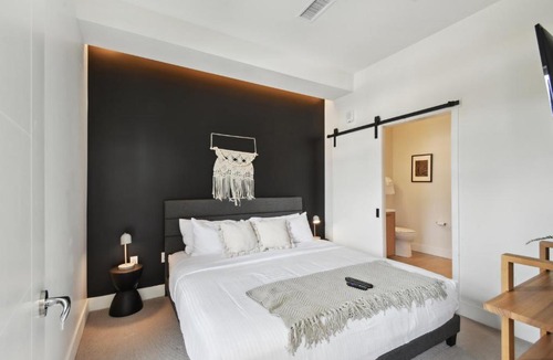 Highland House | Japandi Minimalism | 1BR LoHi Loft | Dog-Friendly