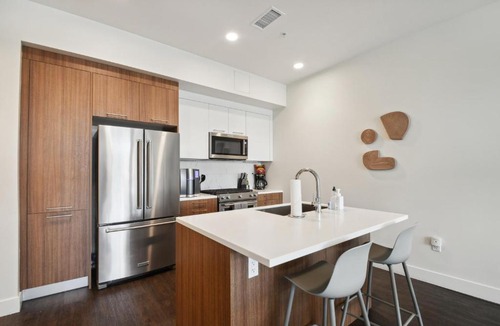 Highland House | Japandi Minimalism | 1BR LoHi Loft | Dog-Friendly