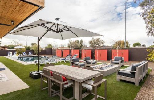 Paradise Valley Village House | Jay-Z's Architect: Sophisticated Modern Pool Spa