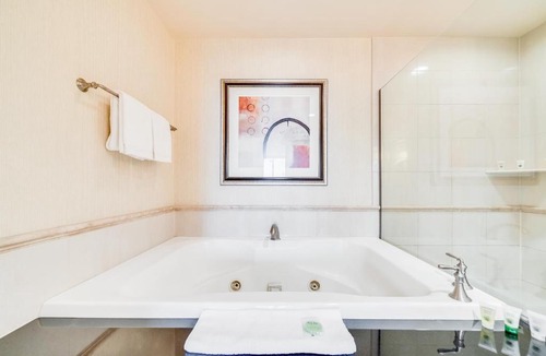 Las Vegas Apartment | Jet Luxury at The Signature Condo Hotel