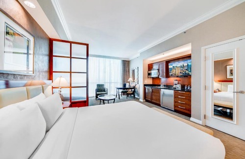 Las Vegas Apartment | Jet Luxury at The Signature Condo Hotel