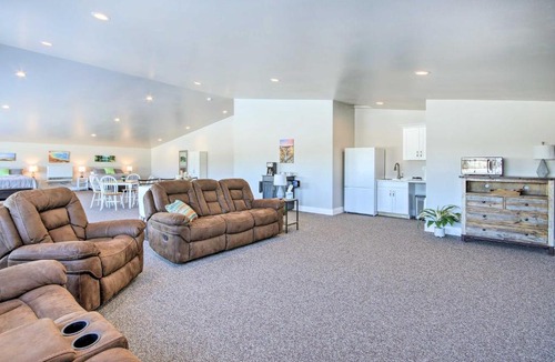 Joliet Apartment | Joliet Studio < 36 Mi to Red Lodge Mountain!