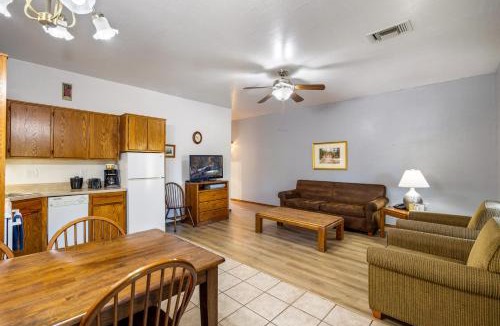 Pinetop Apartment | Juniper-Lodge by Roundhouse Resort and Spa