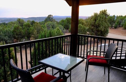 Orderville House | Juniper Ridge Luxury Two-Bedroom Casita Zion E