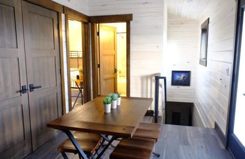 Orderville House | Juniper Ridge Luxury Two-Bedroom Casita Zion E
