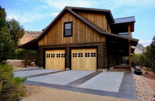 Orderville House | Juniper Ridge Luxury Two-Bedroom Casita Zion E