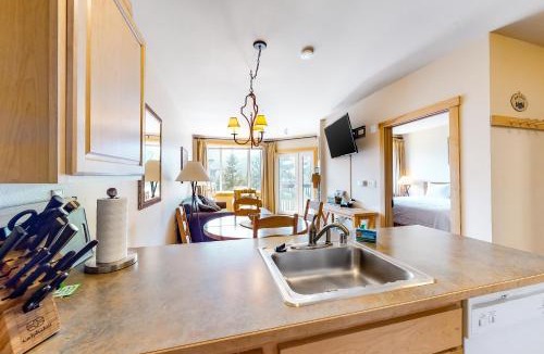 Mammoth Lakes Apartment | Juniper Springs 444