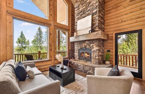 Island Park House | KABINO: Elevated Mountain Views 3 Stories Privacy Trails Yellowstone