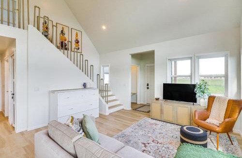 Creston House | Kalispell Mountain Getaway w/Hot Tub & Fire Pit!