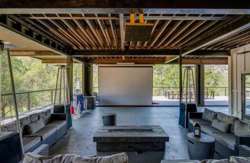 Kaweah House | Kaweah River Cabin with pool