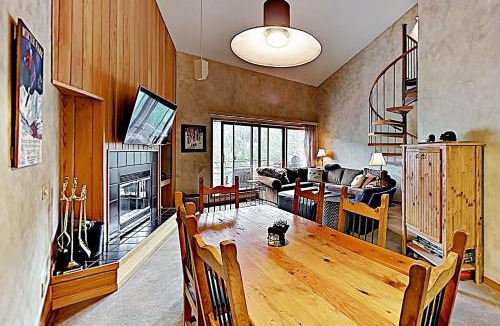 Mountain House Apartment | Keystone Condo Unit 307
