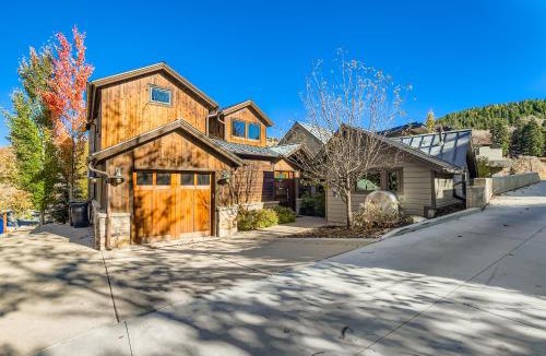Downtown Park City House | King Road Luxury Lodge, Private Hot Tub, Game Room, Media Room