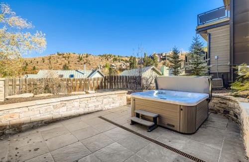 Downtown Park City House | King Road Luxury Lodge Private Hottub Game Room Media Room 45