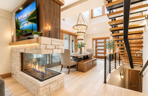 Downtown Park City House | King Road Luxury Lodge Private Hottub Game Room Media Room 45