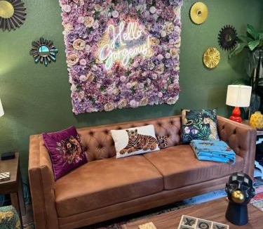 Turners House | Kitschy Kottage