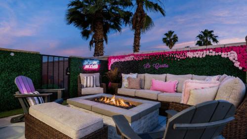 Coachella House | La Casita Retreat Coachella by AvantStay Pool Spa Desert Home Putting Green Game Room
