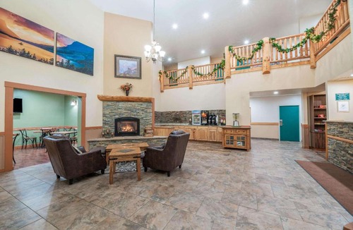 Bozeman Hotel | La Quinta by Wyndham Belgrade - Bozeman Airport