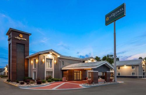 North Central Omaha Hotel | La Quinta Inn by Wyndham Omaha West