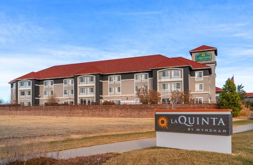 Loveland Hotel | La Quinta Inn & Suites by Wyndham Loveland Estes Park
