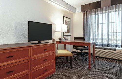 Guasti Hotel | La Quinta Inn & Suites by Wyndham Ontario Airport