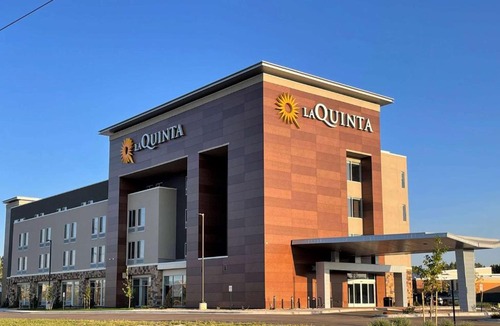 Parker Hotel | La Quinta Inn & Suites by Wyndham Denver Parker