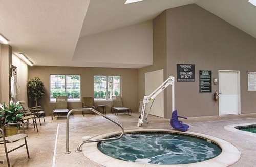 Dupont Hotel | La Quinta Inn & Suites by Wyndham Denver Airport DIA
