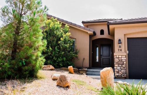 La Verkin House | La Verkin Basecamp - Zion in 20 mins