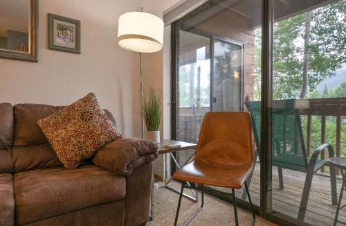 Frisco Apartment | Lagoon Royal Townhome: Mountain Views Meet Modern Comforts