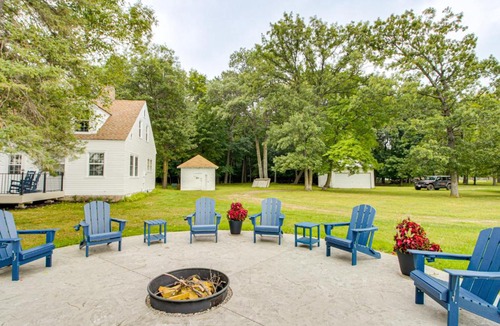 Cushing House | Lake Alexander Home w/Dock: Pet-Friendly!