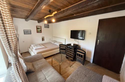 Dodosi Apartment | Lake Escape Dodoši
