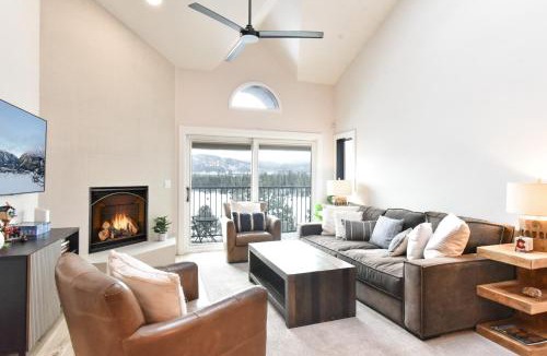 Frisco Apartment | Lake Forest Alpine View: Lake Mountain Views