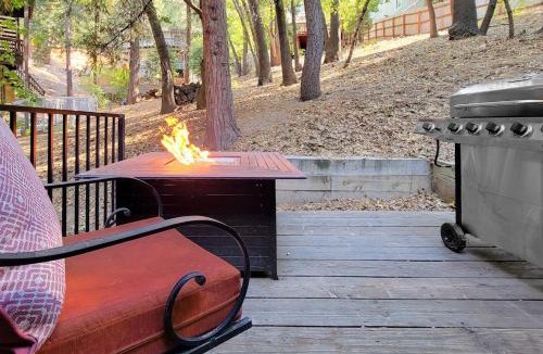 Crestline House | Lake Gregory Escape