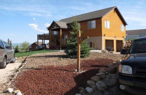 Garden City House | Lake Life Cabin in Bear Lake and Dog Friendly