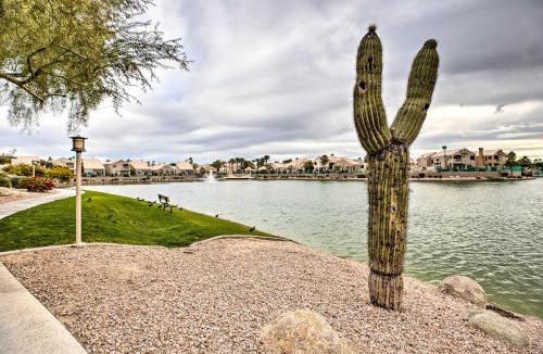 Foothills House | Lake-View Balcony + Resort Perks: Phoenix Retreat!