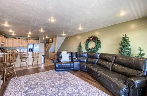 Harbor Village House | Lake View Condo 874 2 Bear Lake Views