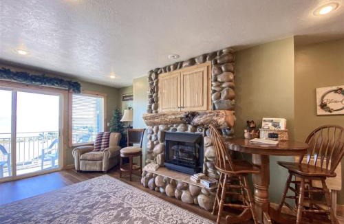 Harbor Village House | Lake View Condo 874 2 Bear Lake Views